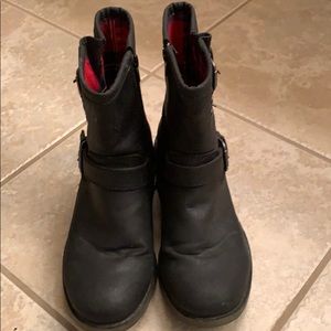 Black boots